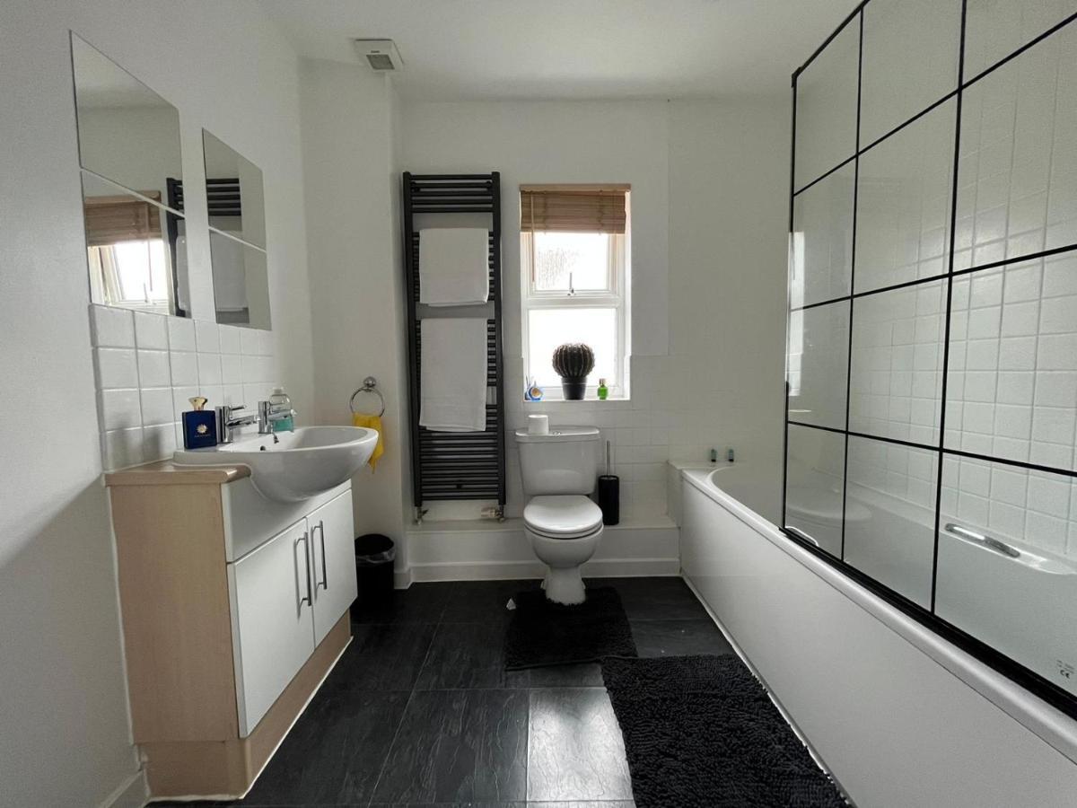 Kent, Dartford Station Apartments ภายนอก รูปภาพ