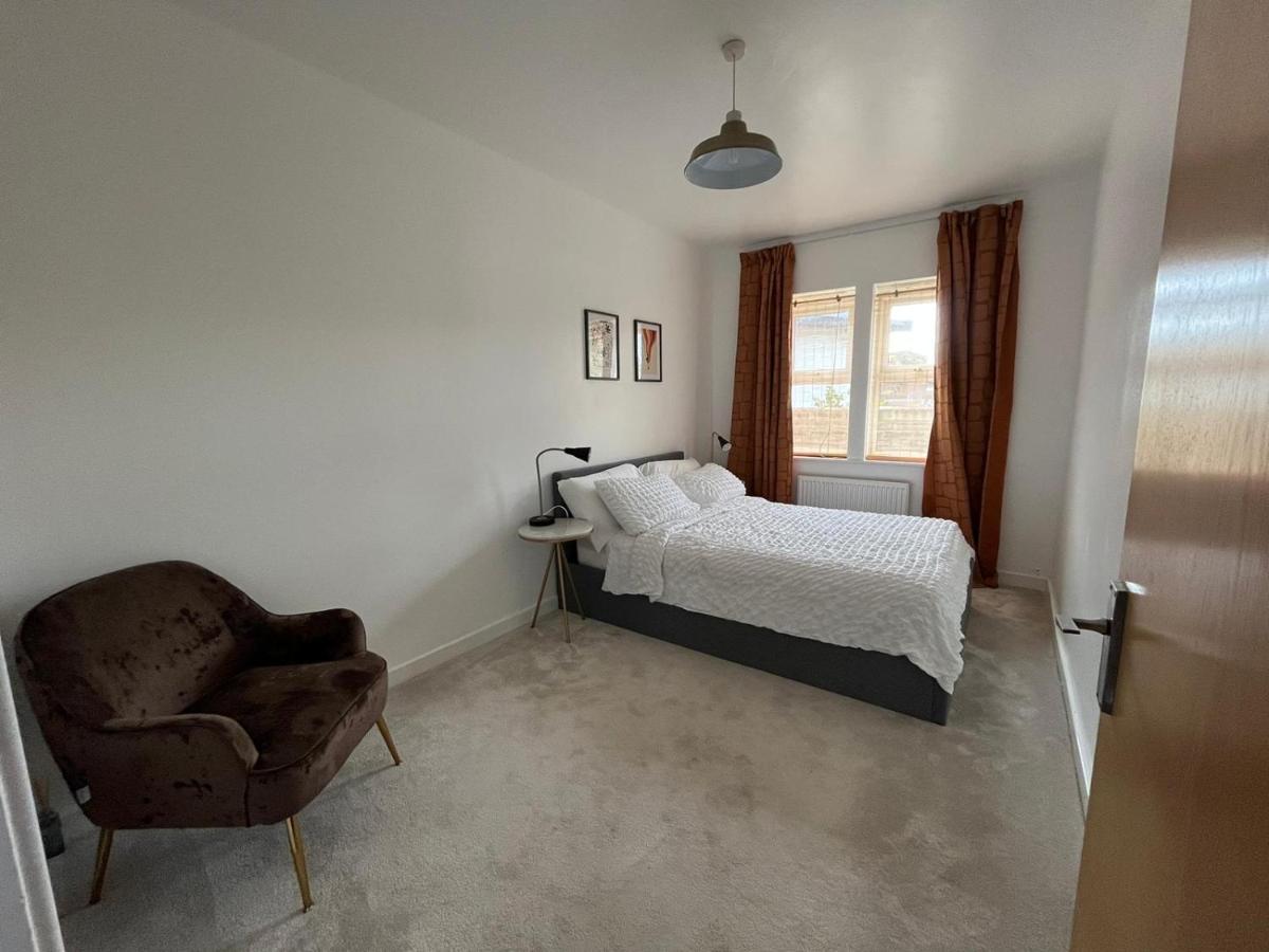 Kent, Dartford Station Apartments ภายนอก รูปภาพ
