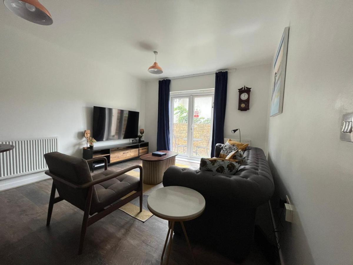 Kent, Dartford Station Apartments ภายนอก รูปภาพ