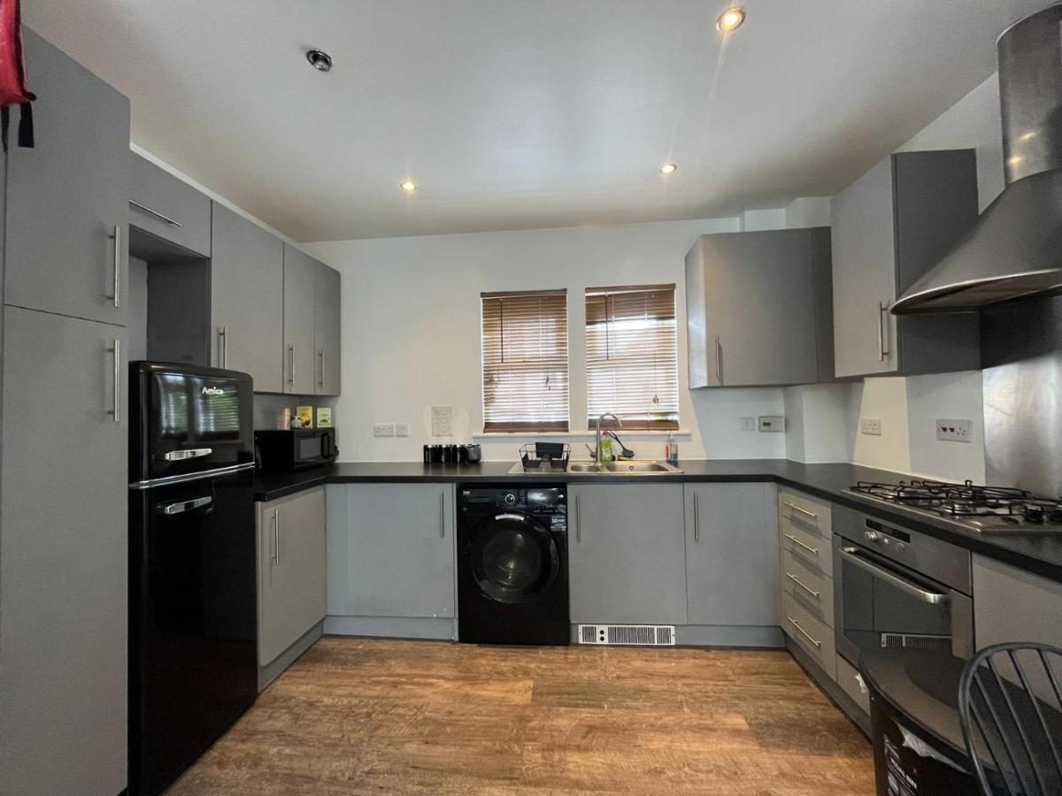 Kent, Dartford Station Apartments ภายนอก รูปภาพ