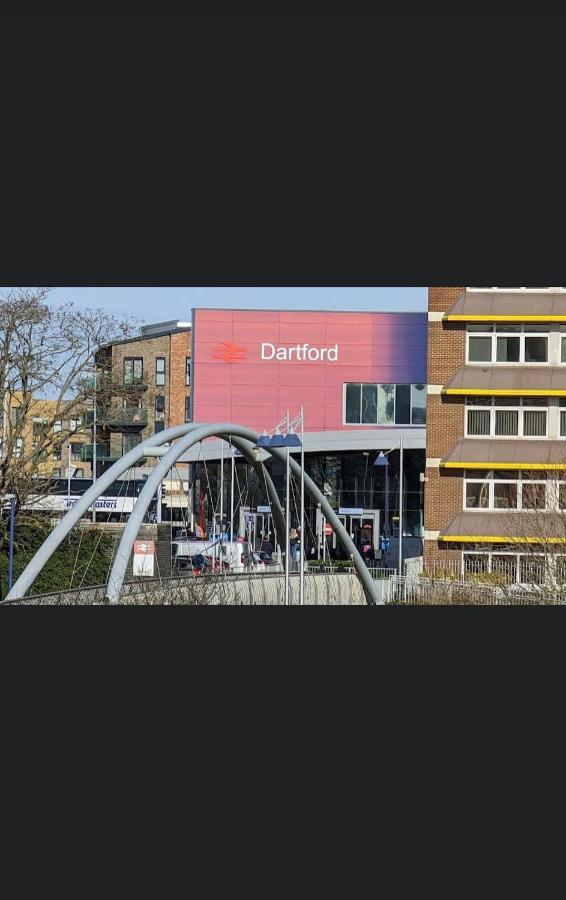 Kent, Dartford Station Apartments ภายนอก รูปภาพ