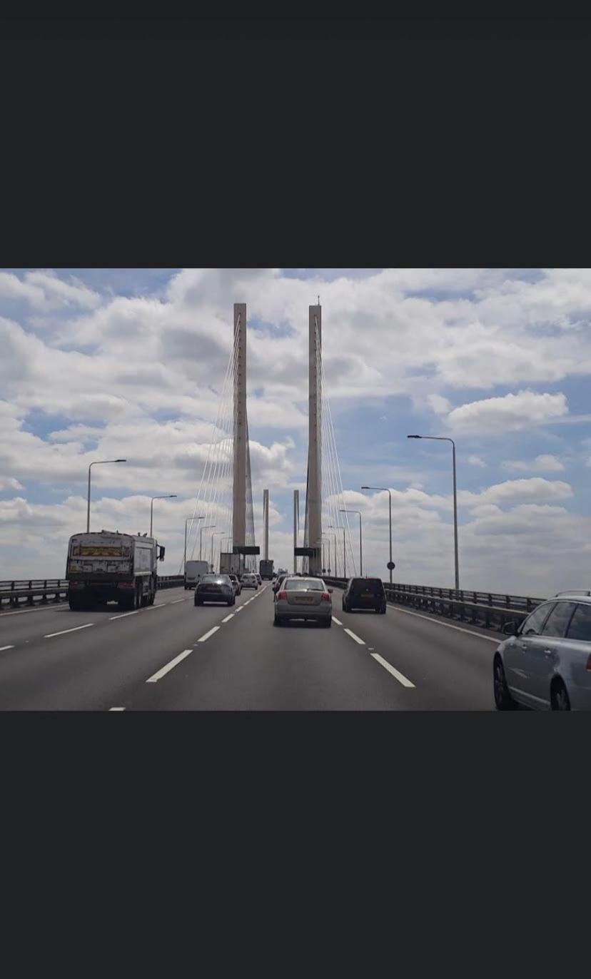 Kent, Dartford Station Apartments ภายนอก รูปภาพ